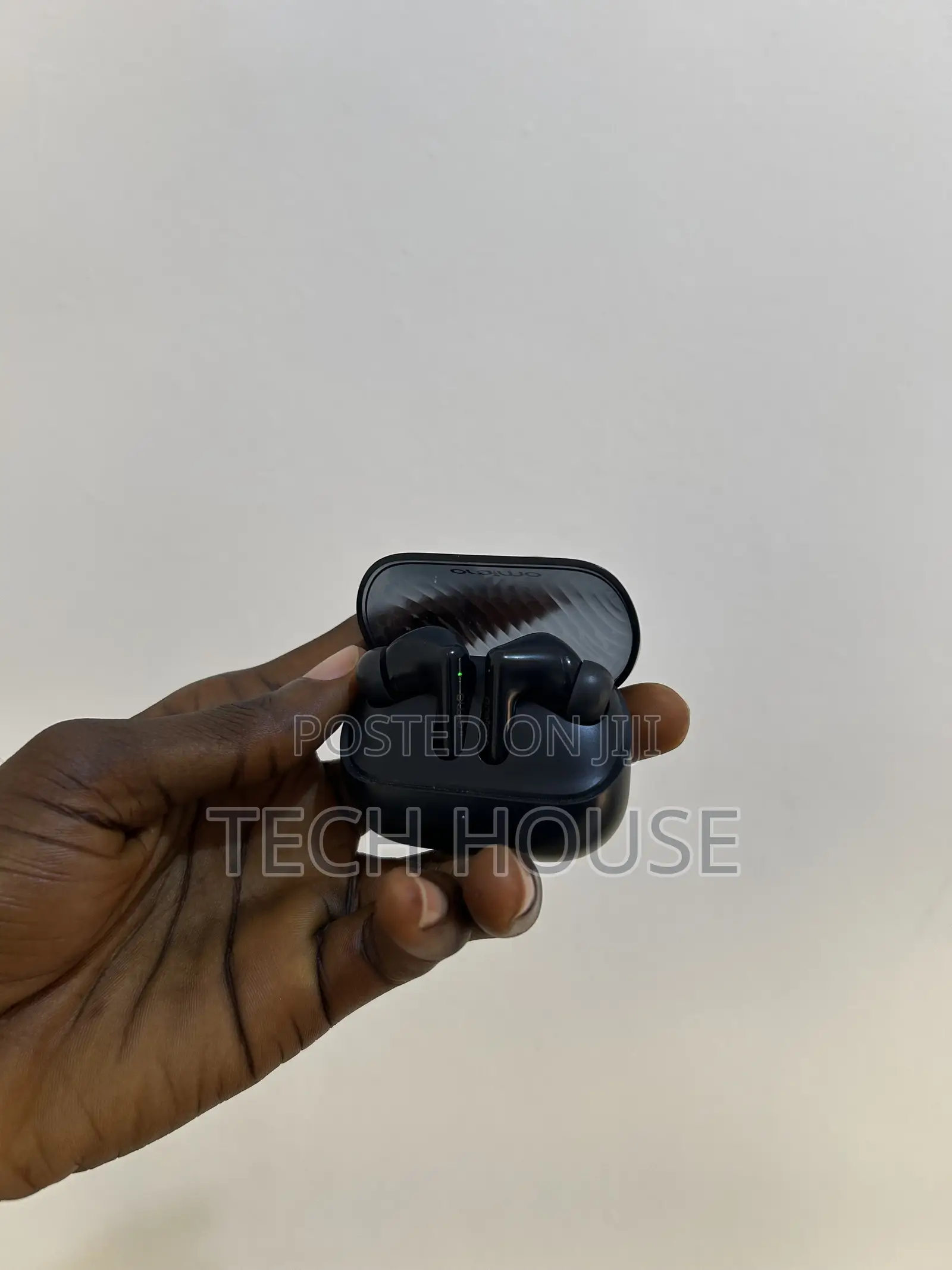 1 Month Used Oraimo Earpod