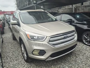 Ford Escape 2017 Gold