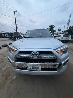 Toyota 4-Runner 2015 Silver