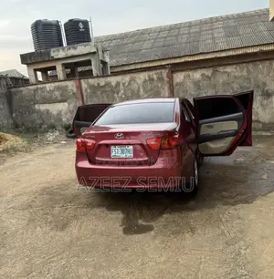 Hyundai Elantra 2009 Red