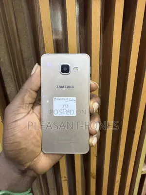 Samsung Galaxy A3 16 GB Gold