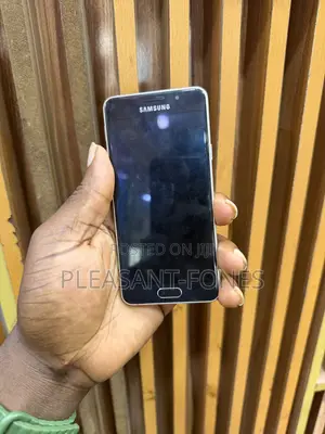 Samsung Galaxy A3 16 GB Gold