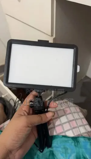Desktop Fill Light for Content Creating