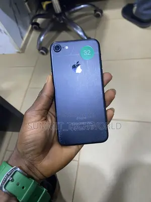 Apple iPhone 7 32 GB Black