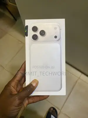 New Apple iPhone 17 Pro Max 256 GB Silver