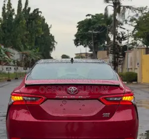 Toyota Camry XSE 2021 Red