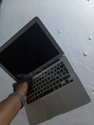 Laptop Apple MacBook Air 2014 8GB Intel Core i7 HDD 256GB