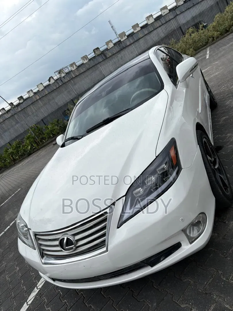 Lexus ES 350 2011 White