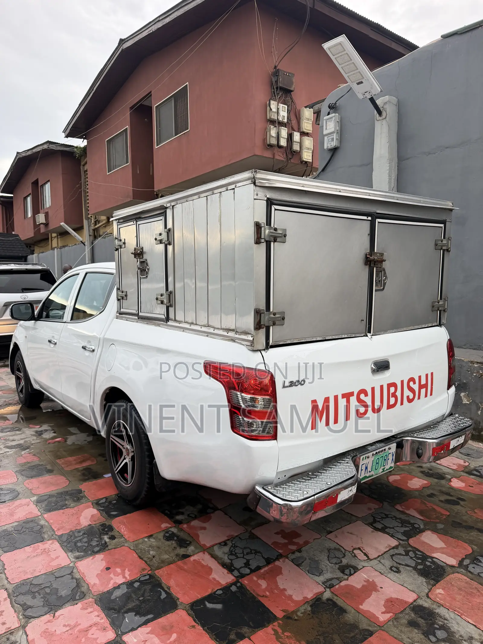 Mitsubishi L200 2018 White