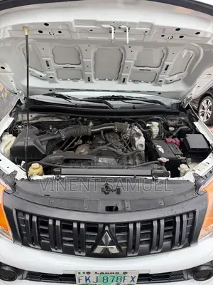 Mitsubishi L200 2018 White