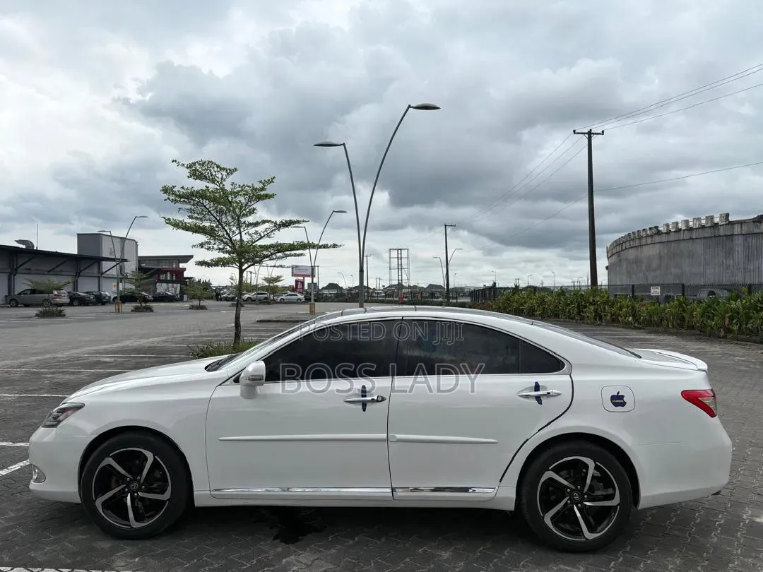 Lexus ES 350 2011 White