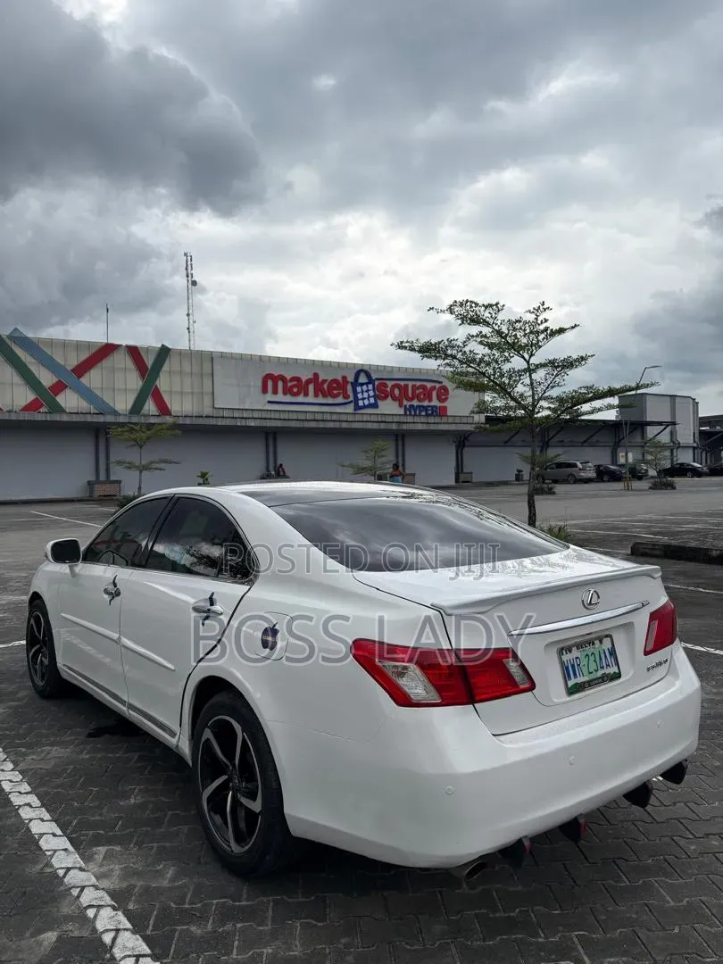 Lexus ES 350 2011 White