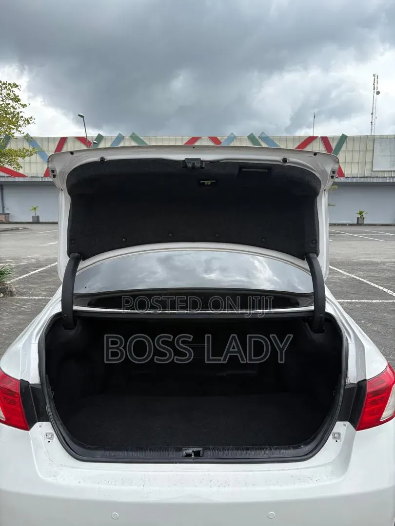Lexus ES 350 2011 White