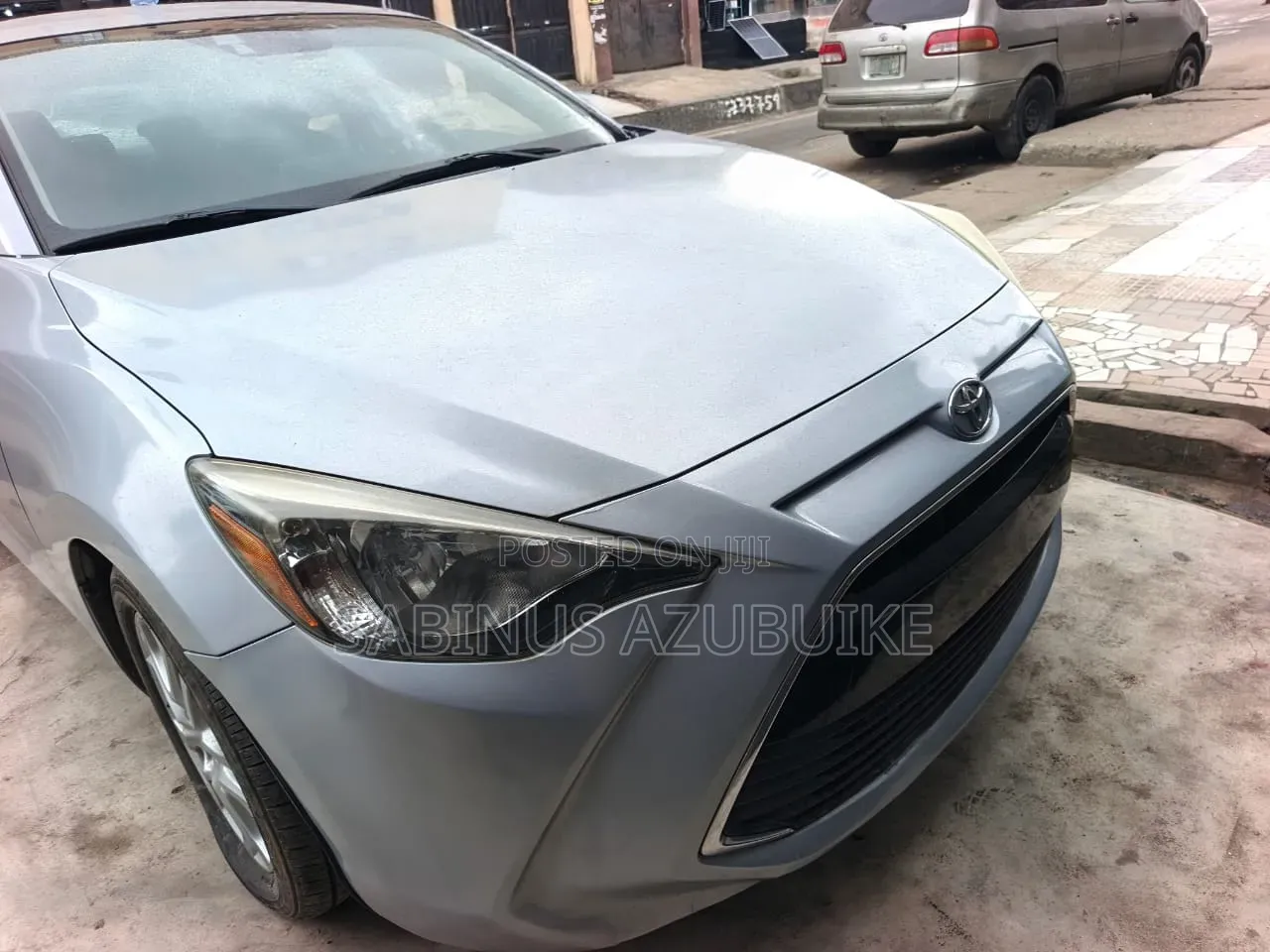 Toyota Yaris 2018 Silver