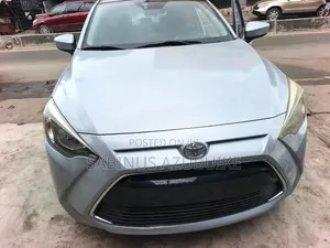 Toyota Yaris 2018 Silver