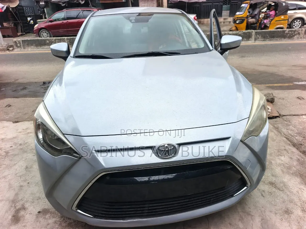 Toyota Yaris 2018 Silver