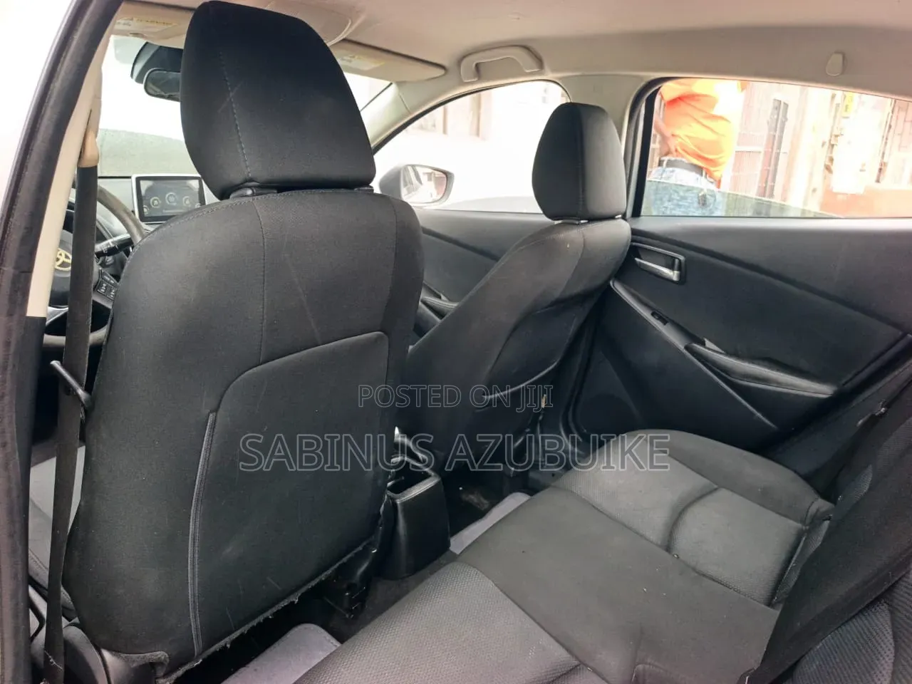 Toyota Yaris 2018 Silver