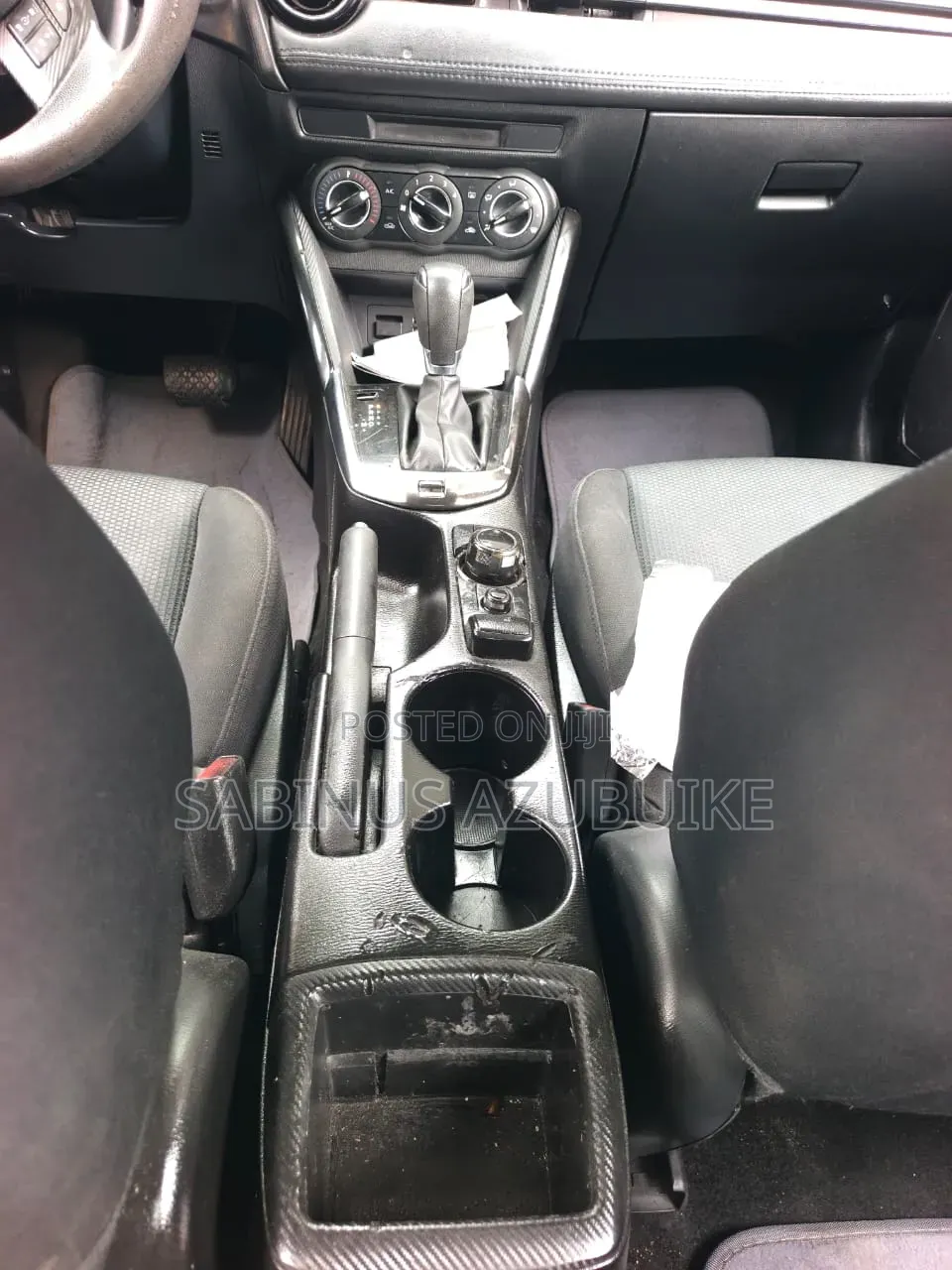 Toyota Yaris 2018 Silver