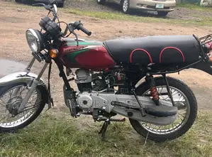Bajaj Boxer 2025 Red