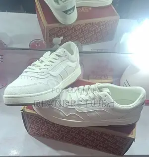 Brand New Original Vans Cruze
