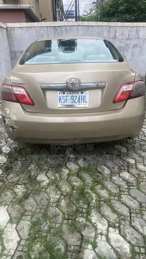 Toyota Camry 2008 Gold