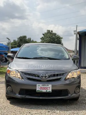 Toyota Corolla LE 4dr Sedan (1.8L 4cyl 4A) 2012 Gray