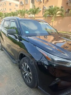 Toyota Highlander XLE 2021 Black