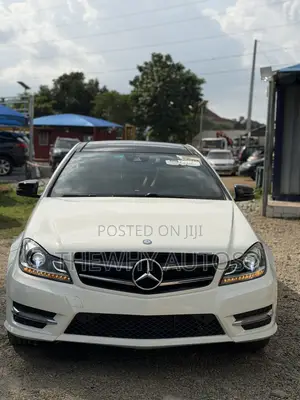 Mercedes-Benz C300 Sport 4Matic Sedan AWD (3.5L 6cyl 7A) 2013 White