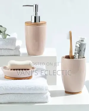 Madame Coco Elegant 3-Piece Ceramic Bathroom Accessories Sets
