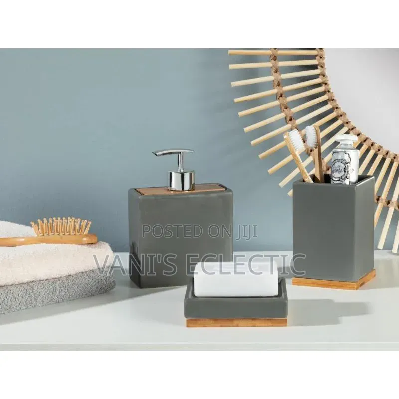 Madame Coco Elegant 3-Piece Ceramic Bathroom Accessories Sets