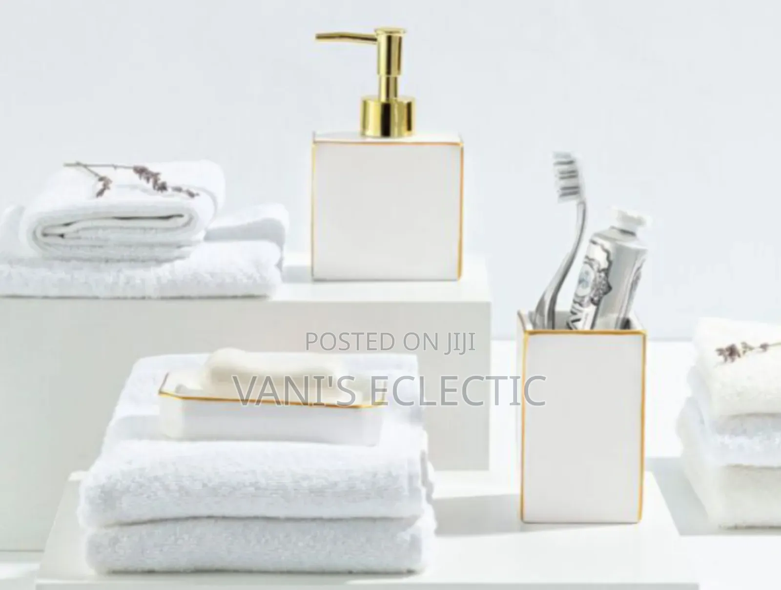 Madame Coco Elegant 3-Piece Ceramic Bathroom Accessories Sets