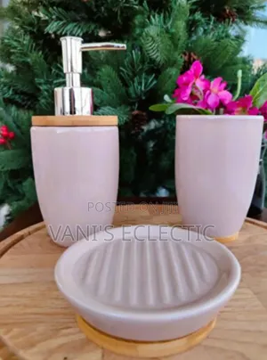 Madame Coco Elegant 3-Piece Ceramic Bathroom Accessories Sets