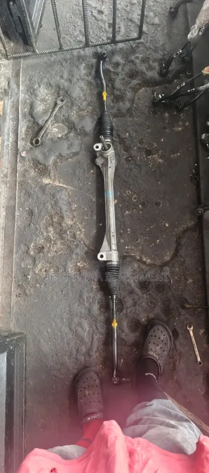Streeing Rack Toyota Rav4 2008