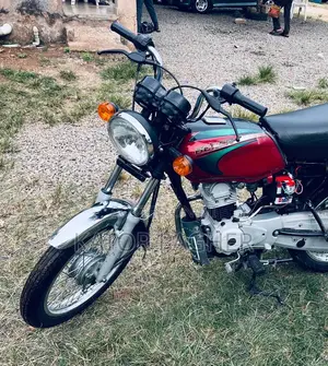 Bajaj Boxer 2025 Red