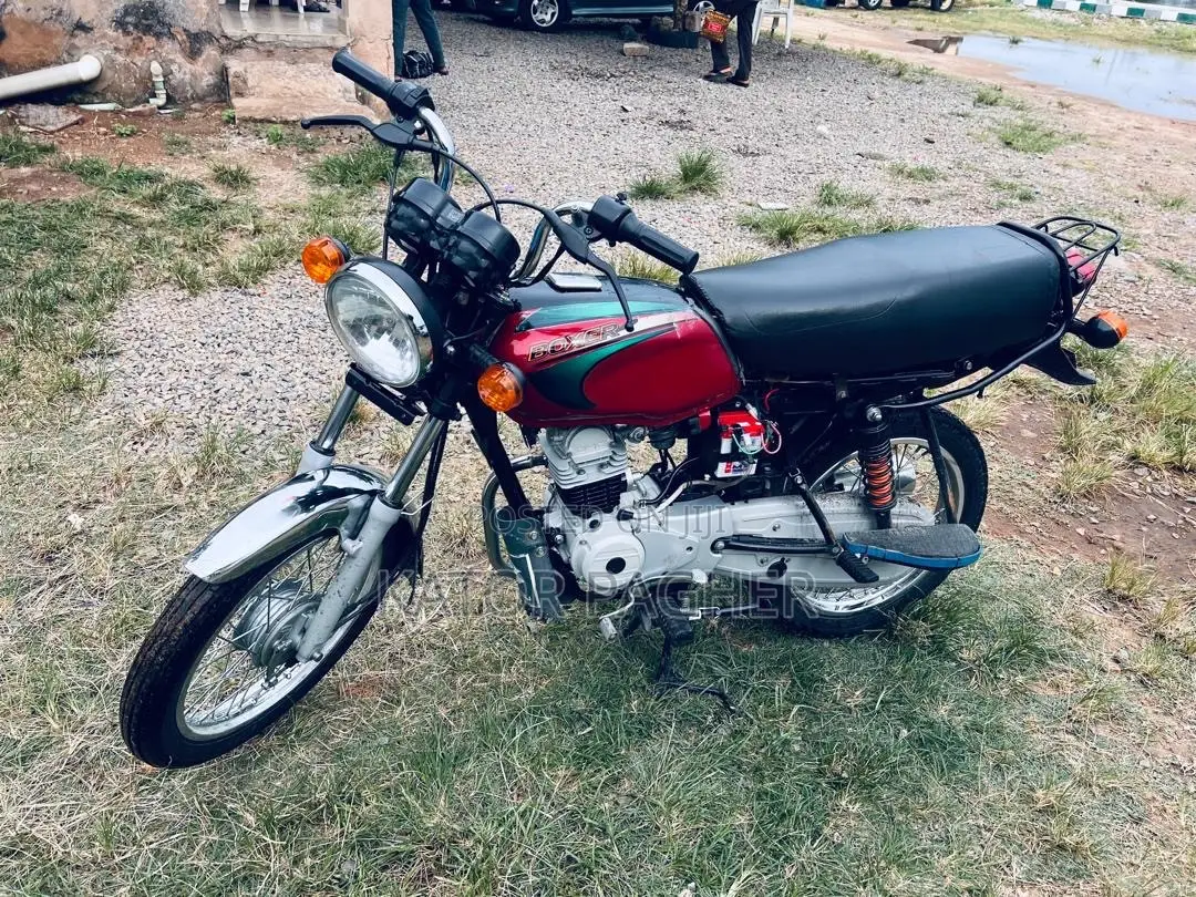 Bajaj Boxer 2025 Red