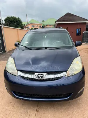 Toyota Sienna 2006 Blue
