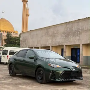 Toyota Corolla 2015 Green