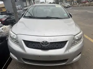 Toyota Corolla 2010 Silver