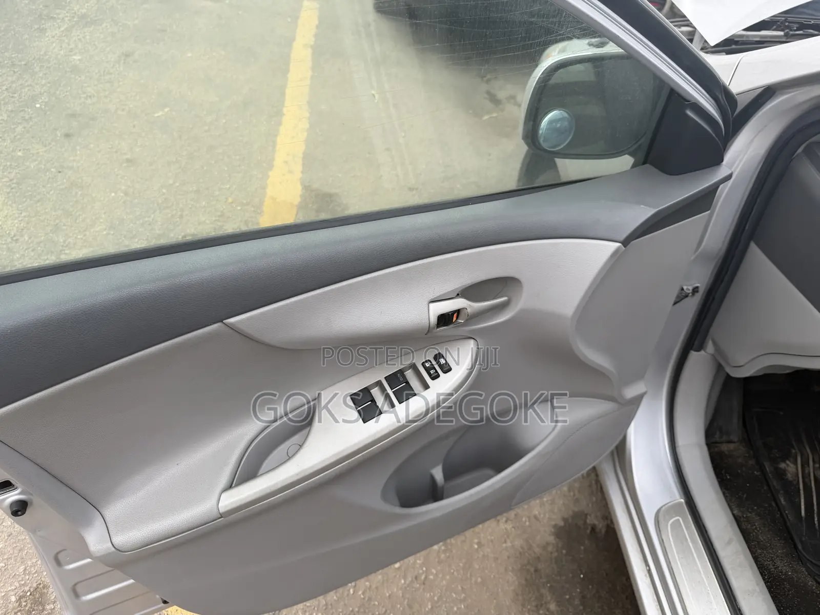 Toyota Corolla 2010 Silver