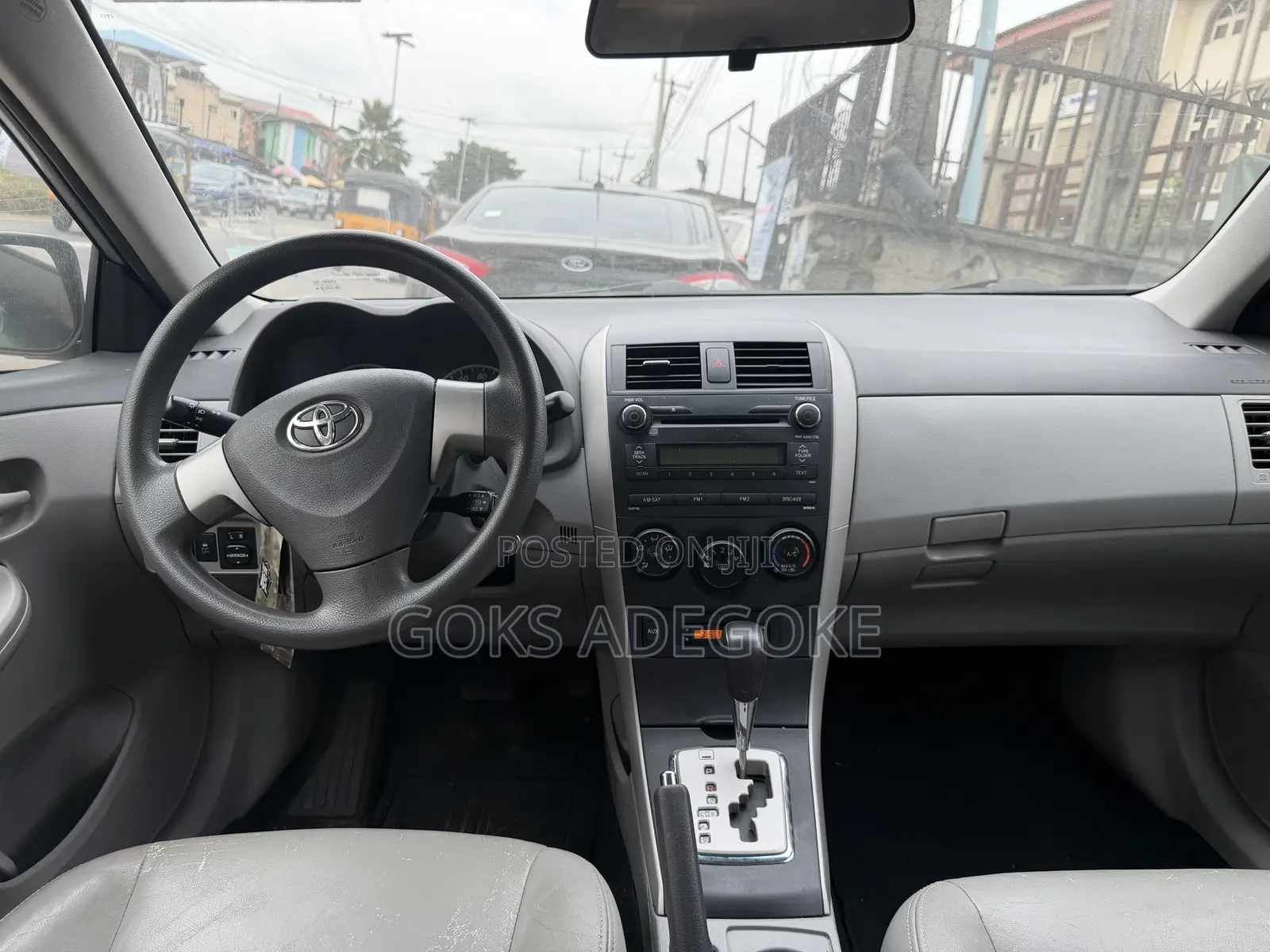 Toyota Corolla 2010 Silver