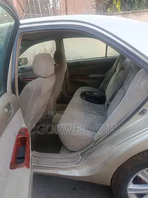 Toyota Camry 2006 Gold