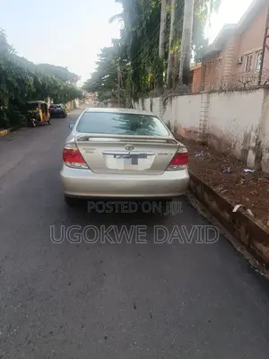 Toyota Camry 2006 Gold