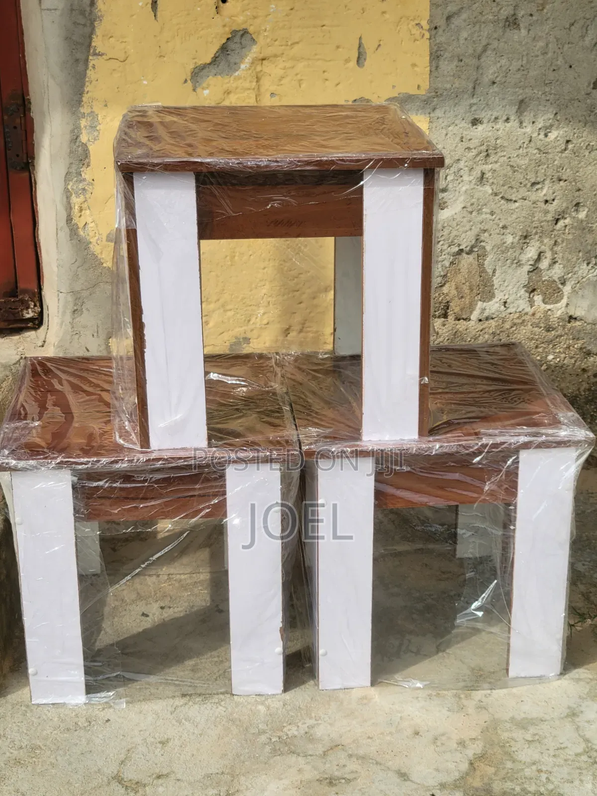 Izzy Furniture