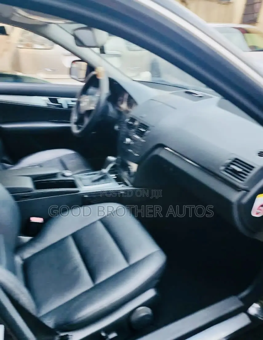 Mercedes-Benz C300 2008 Black