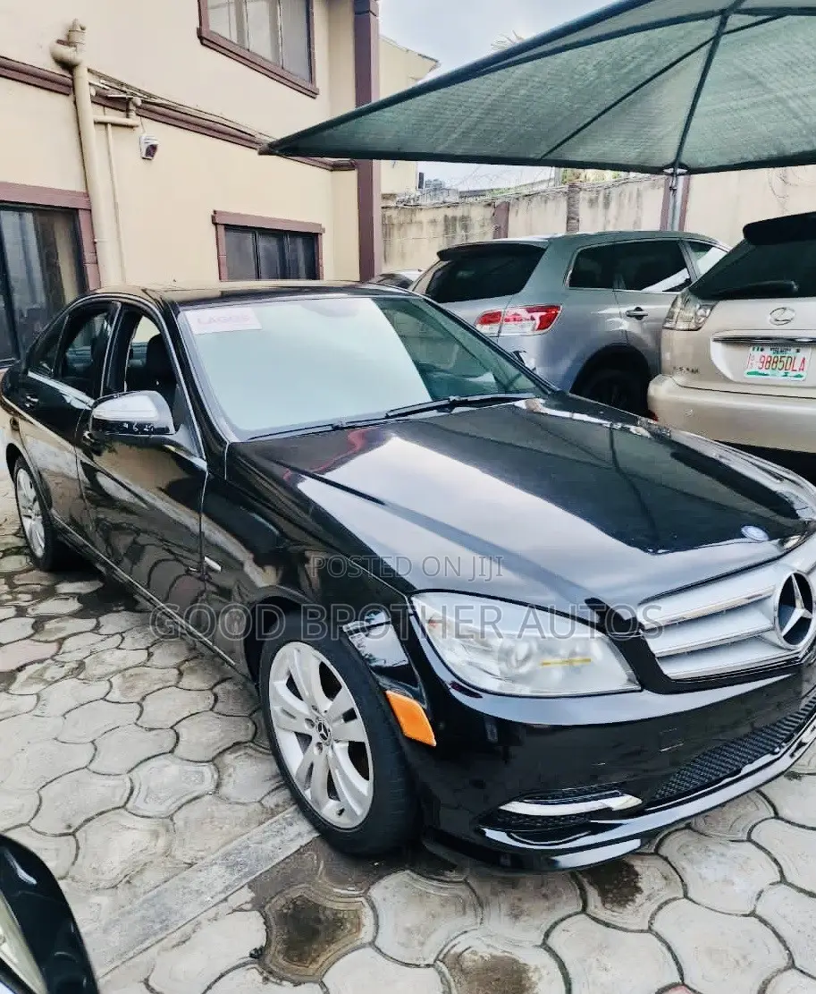 Mercedes-Benz C300 2008 Black