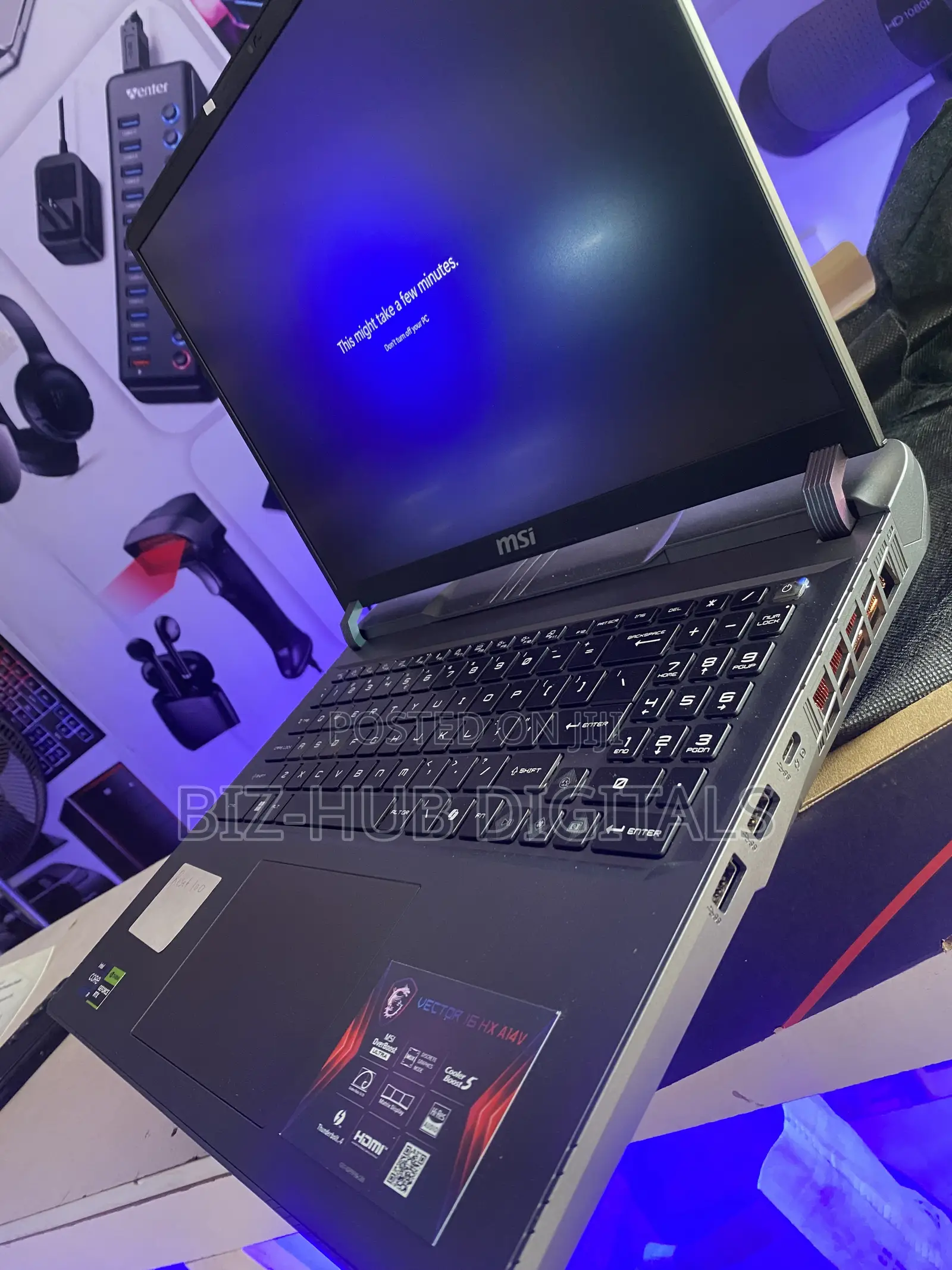 Laptop MSI Vector 16 HX AI A2XWIG 32GB Intel Core i9 SSD 1T