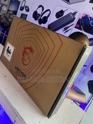 Laptop MSI Vector 16 HX AI A2XWIG 32GB Intel Core i9 SSD 1T