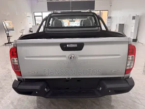 New Dongfeng Rich 6 2023 Silver