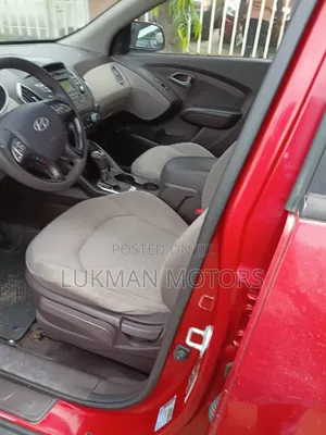 Hyundai Tucson 2015 Red
