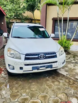 Toyota RAV4 2008 White